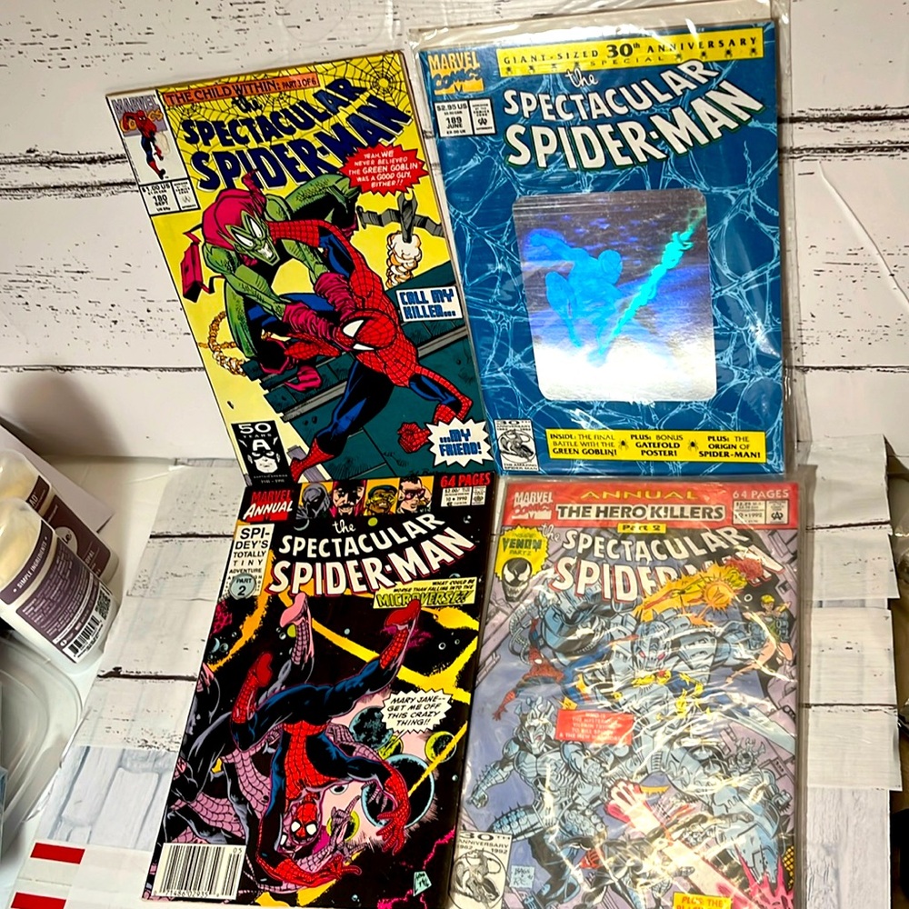Spiderman comic books lot/4 vintage